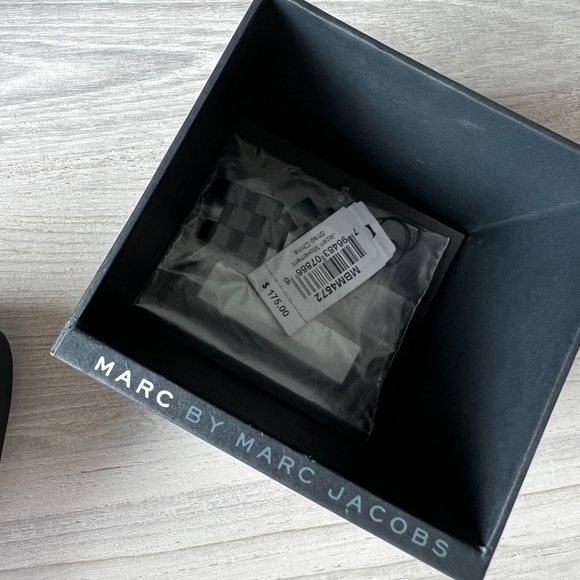 Marc by Marc Jacobs Henry Skeleton Dial Black Plastic Ladies Watch Timepiece - Picture 9 of 10